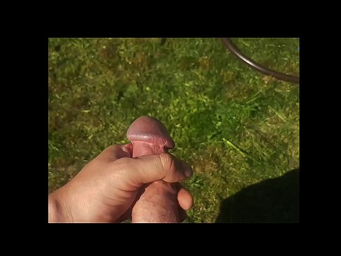 ❤️ Hot hottie ökölbe szorította a rózsaszín punciját, és egy spriccelővel elélvezett a nyári kertben ️❌ Baszás videó at hu.tusar.top